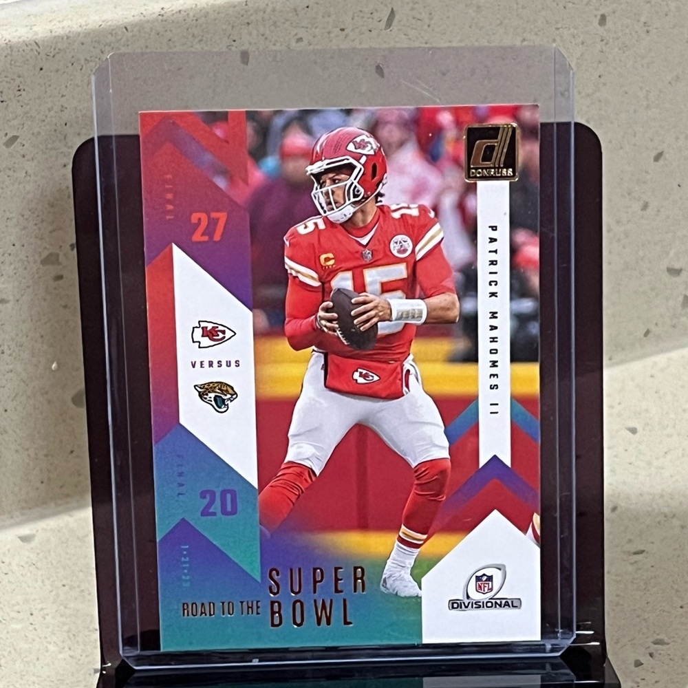 🏈 Patrick Mahomes 2023 Panini “Road To The SUPER BOWL” in Gold Card #RTSBD-PM